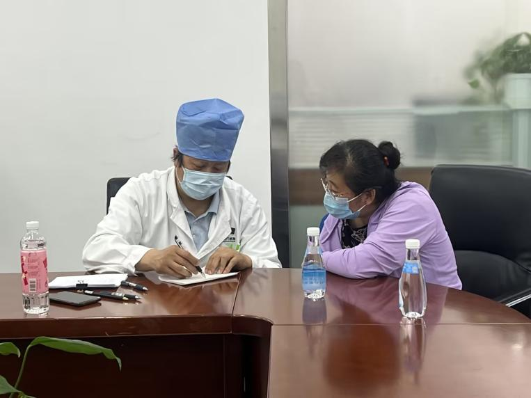 瓦力游戏机关工会发展  &ldquo;关爱职工健全 送医送药上门&rdquo;  主题活动